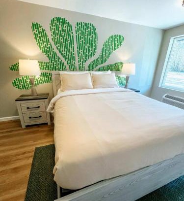 Townsend Hotel | Hiker's Haven