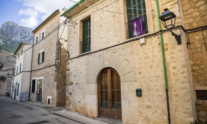 Biniaraix House | Hiker's TownHouse