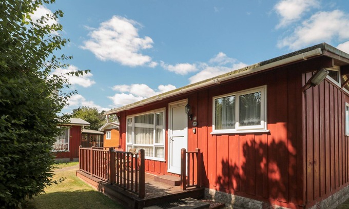Seaton Cottage | HILL TOP, family friendly, character holiday cottage in Seaton, Devon