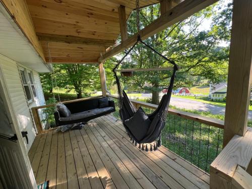 Lancaster Villa | Hillside country cabin