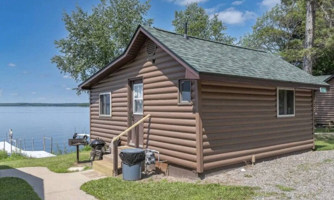 Phelps Cabin | Hillside Resort Cabin #2