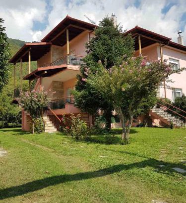 Loutraki Apartment | Hillside View Home