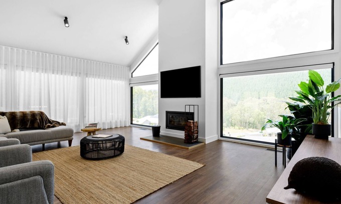 Bright House | Hilltop at Bright - Luxury in High Country Victoria