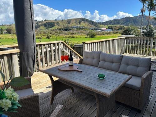 Waihi Beach House | Hillview Delights - Waihi Beach Holiday Home