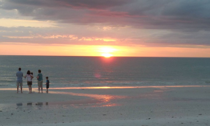 Marco Island Resort | Hilton Club Regency of Marco Island Oceanfront Property