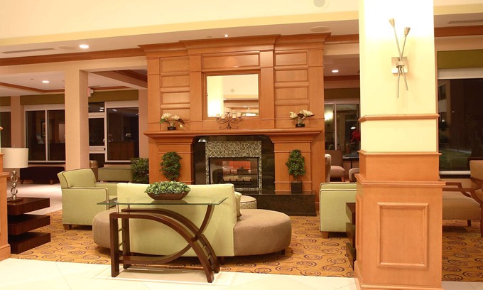 Norfolk - Virginia Beach Hotel | Hilton Garden Inn Chesapeake/Suffolk