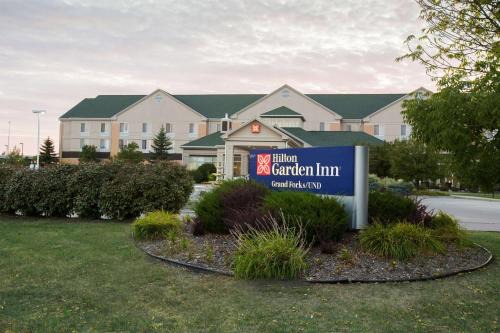 Grand Forks Hotel | Hilton Garden Inn Grand Forks-Und