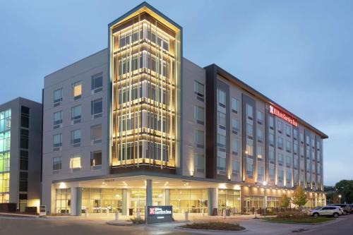Aksarben - Elmwood Park Hotel | Hilton Garden Inn Omaha Aksarben Village