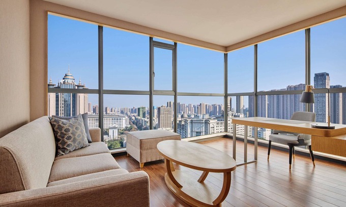 Jiang Han Hotel | Hilton Garden Inn Wuhan Hankou