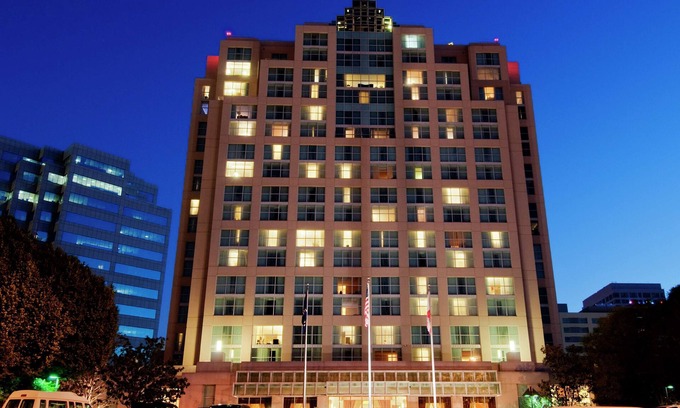 Verdugo Viejo Hotel | Hilton Los Angeles North/Glendale