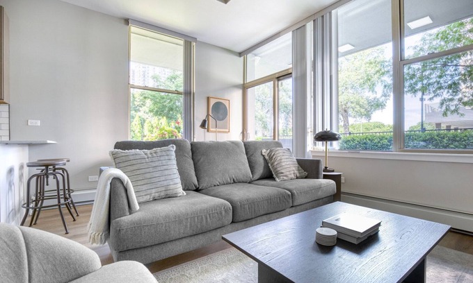 Edgewater Beach Apartment | Hip Edgewater 2BR w/Patio Deck, near Beach & Red Line, by Blueground