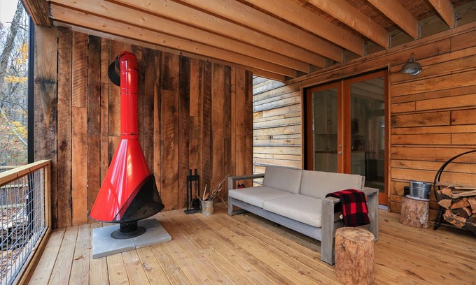 Asheville Cabin | Hip New Scandi cabin + Airstream, hot tub, fire pit, creekside, Uber downtown.