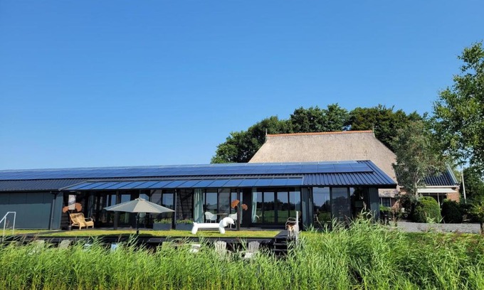Tytsjerk Bed & Breakfast | Hippe Schuur