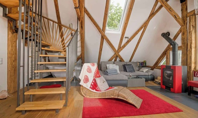 Schonach im Schwarzwald Apartment | Historic Maisonette with Sauna, Garden and Privacy