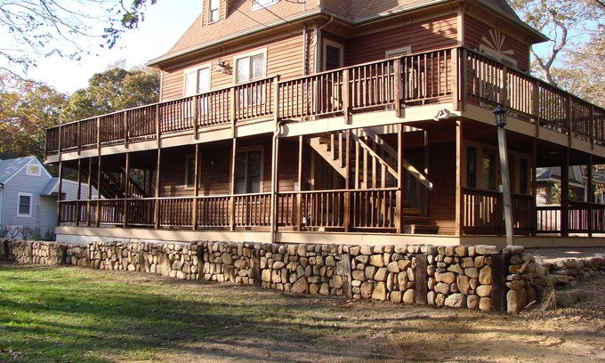 East Chop House | Historic 11 room Full House Rental in Oak Bluffs