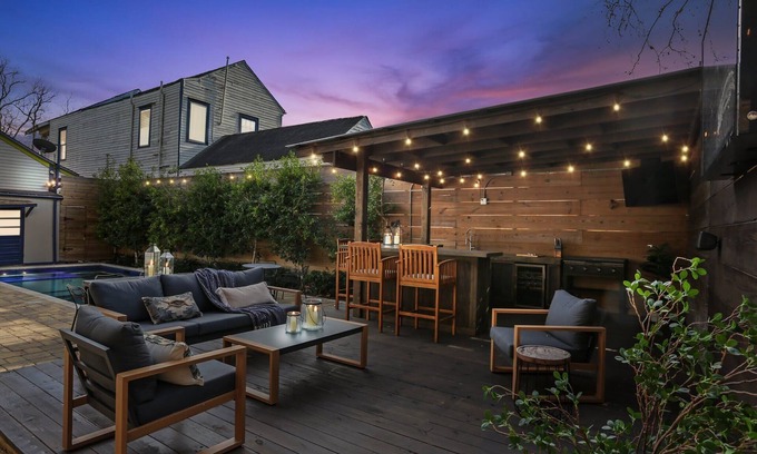 Treme Bed & Breakfast | Historic 8BR Inn with Pool | Hot Tub