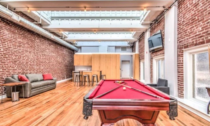 Downtown Memphis House | Historic Bank on Madison | Luxury Space & Game Room Downtown