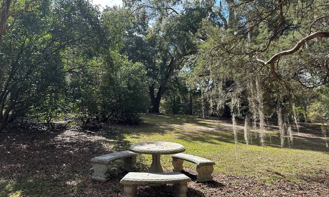 Stateburg Cottage | Historic Brookland Plantation Guest House - The Magnolia Cottage