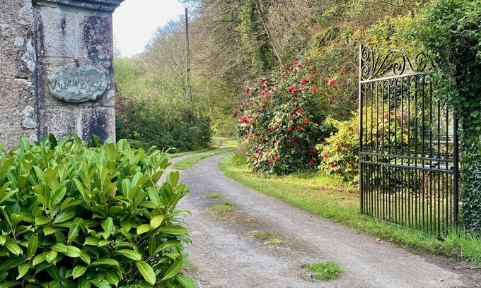 Belle-Isle-en-Terre House | Historic country house on the river. Pink granite coast excursion destination