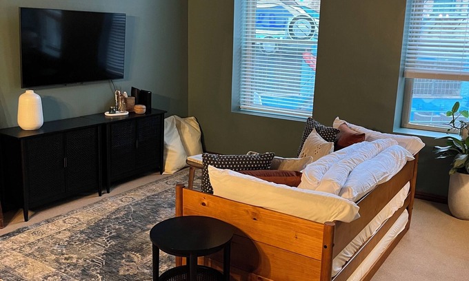 Oshkosh Apartment | Historic Downtown Apt, Algoma Suites #1 - Sleeps 4