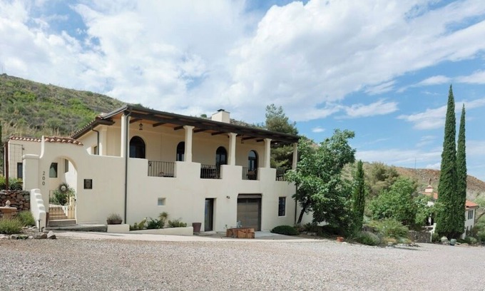 Jerome House | Historic Geode Sleeps 4 Red Rock Views by Sedona