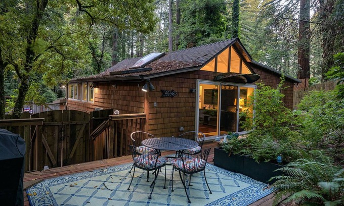 Redwood City House | Historic Getaway in the Redwoods (with Hot Tub!)