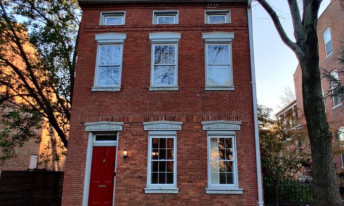 LaSalle Park House | Historic Haven ⚜ Convenient Location ⚜ Modern Chic