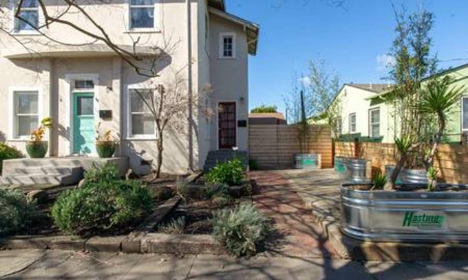 Santa Rosa House | Historic House - Two units in one large home - New West Properties
