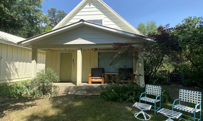 Colville House | Historic Lake Roosevelt Home