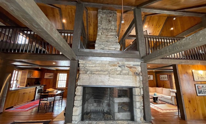 Litchfield House | Historic Litchfield Hills Saltbox on Large Estate!