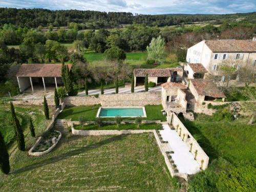 La Tour-d'Aigues House | Historic Mansion In Provence Vineyards