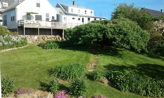 Port Clyde Cottage | Historic Oceanfront Maine Village Year-Round Retreat, Gameroom + Water Access