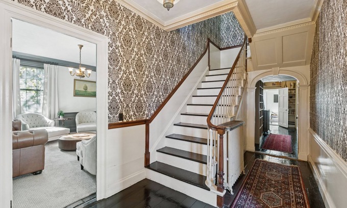 West End House | Historic Portland Retreat for Family Holidays