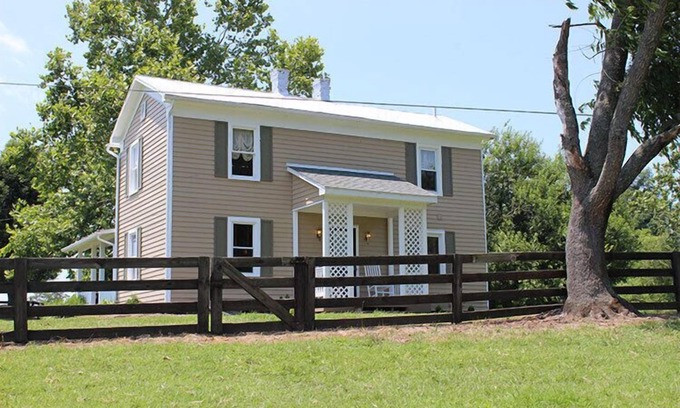Elkton House | Historic Riverhouse w/riverview! Privacy and seclusion! Steps away from River!