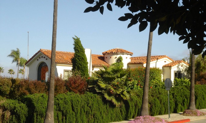 Northwest San Pedro House | Historic Spanish Beauty, Private Guest Suite, Tranquil, All Utilities Included
