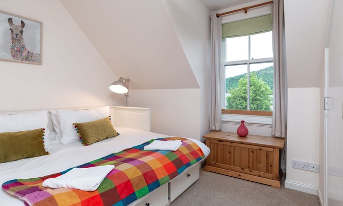 Ballater Apartment | ★ Historic Village ★ Rare Find ★ Amazing Views ★