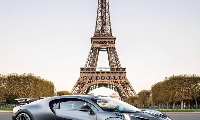 16th Arrondissement Apartment | HISTORIC VILLAGE SPIRIT OF PARIS RESTS AT YOUR DOORSTEP-SUPER LUXURY RUE PASSY