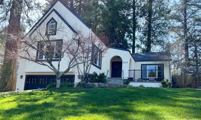 Nevada City House | Historic Walk To Town Home