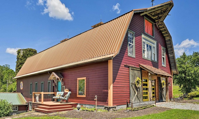 Wallburg House | Historic Winston-Salem Guest Barn on Farm!