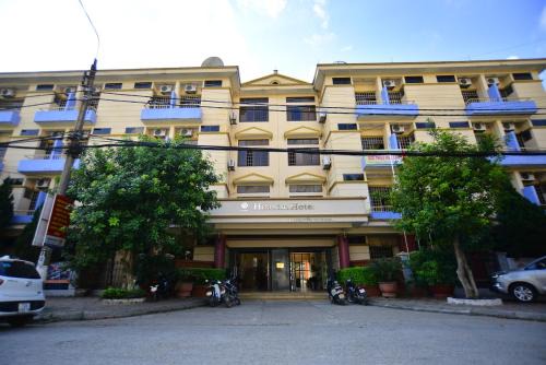 Lang Son Hotel | Hoa Sim Hotel LS - by BAY LUXURY