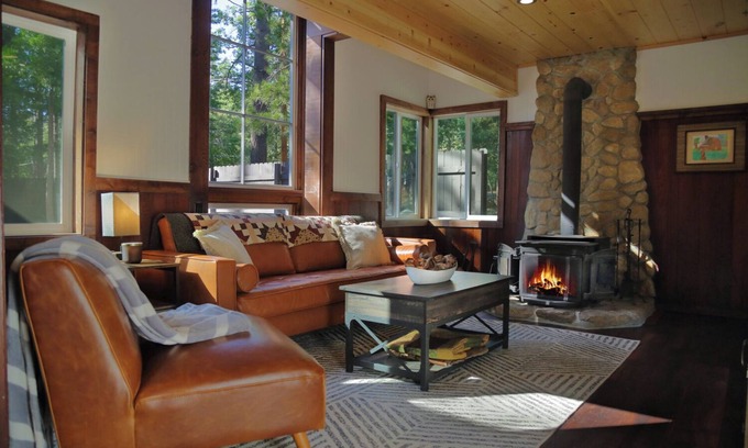 Idyllwild House | Hobbit House - Heart of Town - Stunning Remodel
