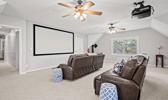 Layton House | Hobbs Mill | Theatre | Ping Pong | Pet-Friendly