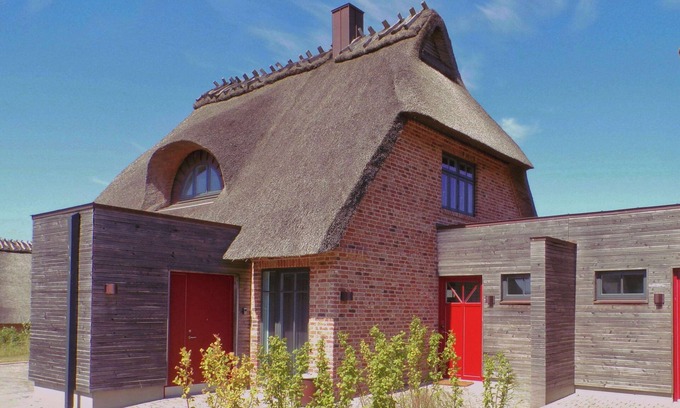 Nieby House | Hochmoor, das Reetdach Doppelhaus für 4-5 Personen mit Traumhaftem Birkblick