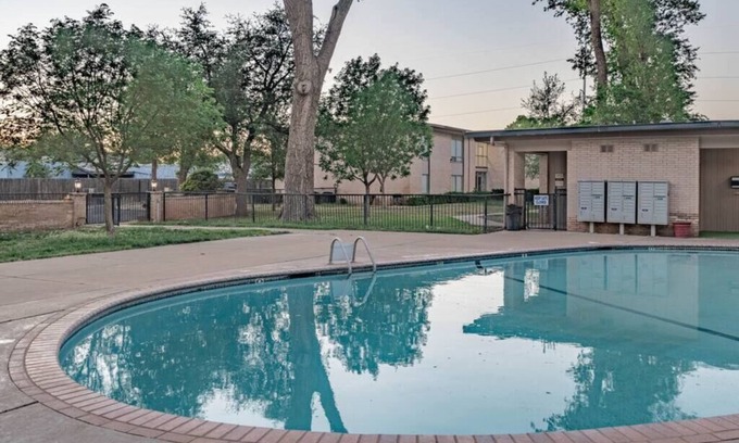 Lubbock Apartment | Hoff Gardens 12 - 2BR 2BA - Downtown Lubbock