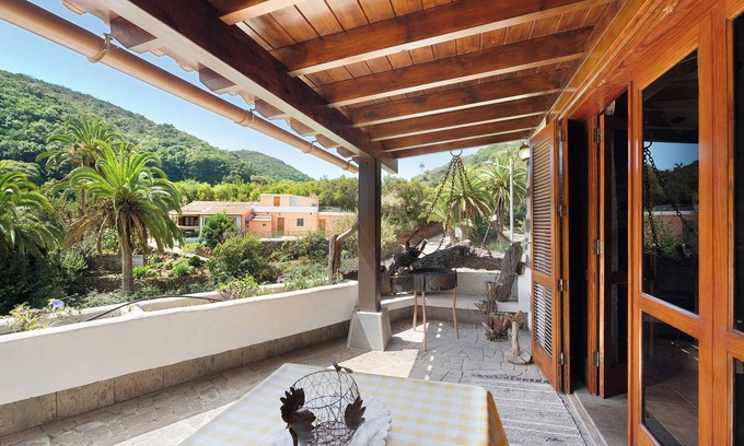 Agulo House | Holiday Home 'Casa Rural Medina 2' with Mountain Views and Wi-Fi - SilboHolidays