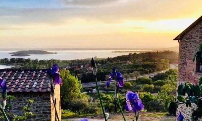 Passignano sul Trasimeno House | Holiday apartment Passignano sul Trasimeno for 1 - 5 persons with 2 bedrooms - Holiday house