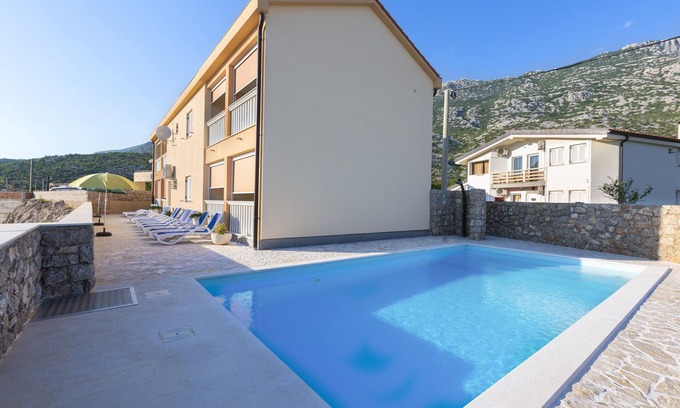Cesarica Apartment | Holiday apartmant Anabella with pool Top 1