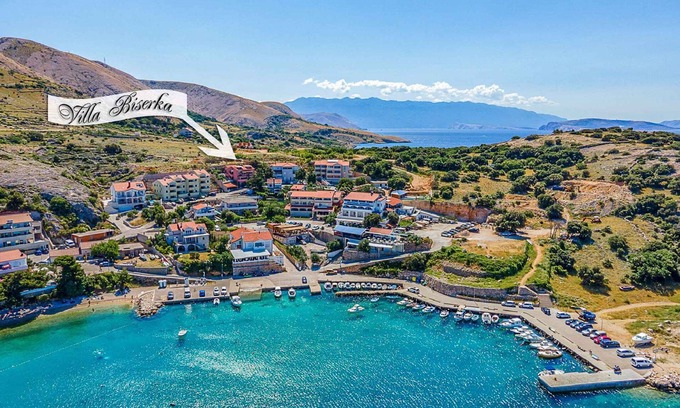 Stara Baska Apartment | Holiday apartment 80 meters from the beach