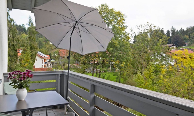 Marktoberdorf Apartment | Holiday Apartment 'Am Mühlbach' with Shared Garden, Balcony and Wi-Fi