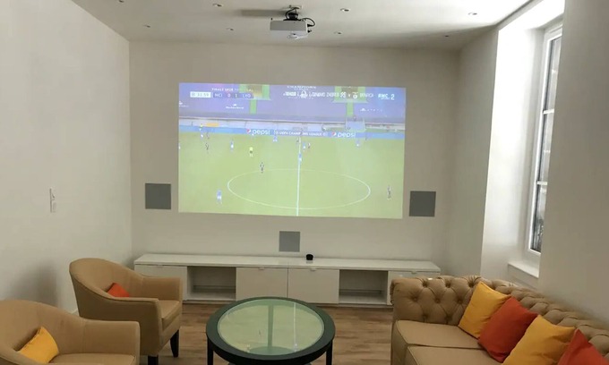 Chamalieres Apartment | Holiday Apartment "Ecrin Haut De Gamme" with Balcony, Shared Terrace & Wi-Fi